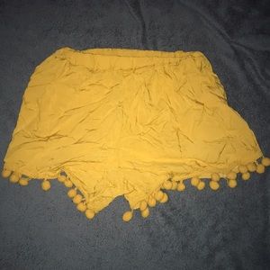 yellow shorts